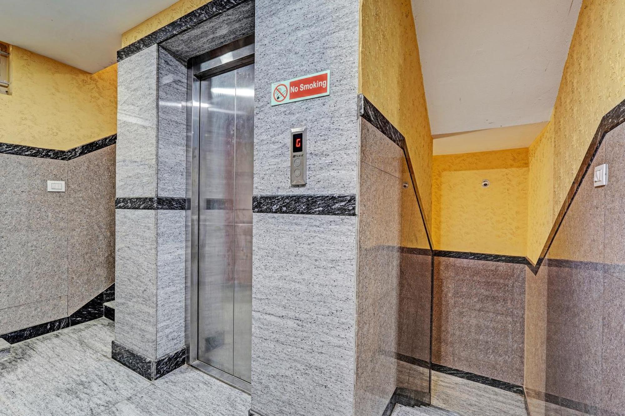 Hotel O Maruthi Residency Bangalore Esterno foto